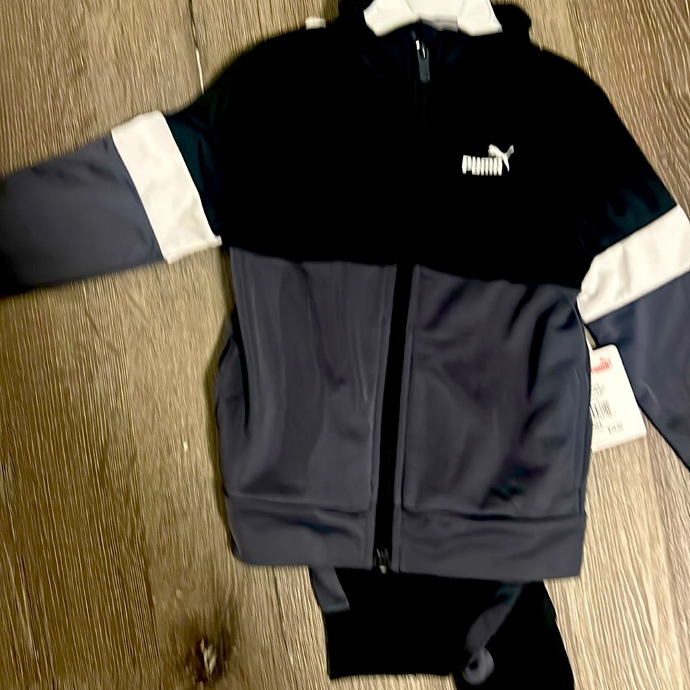 Puma Ling Sleeve Full Zip Track Suit size 24 month